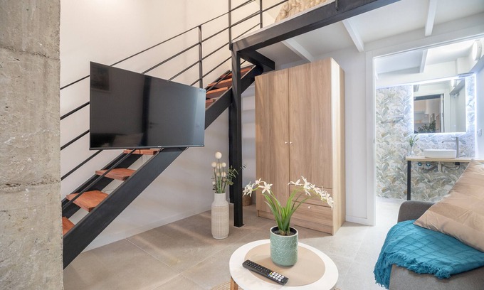 Aiora Apartment | Loft Valencia neighborhood Ayora - RM 6A