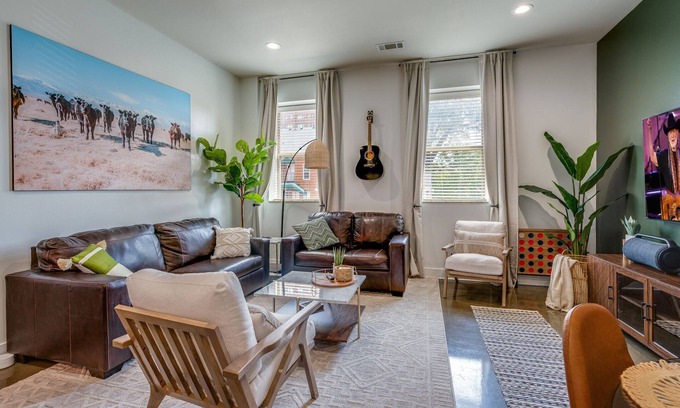 West End House | Lofts at 30th -Horizon- 2 Bedroom Executive Suite