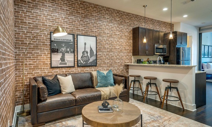 Hillsboro West End House | Lofts At 30th - Urban Legend - 6 Mins To Broadway