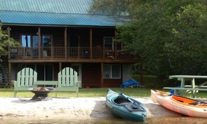 East Wakefield Cabin | Log Cabin 4 Br W/375 Ft from Lakefront Private 1 Acres Sleeps 8 Wifi Cable