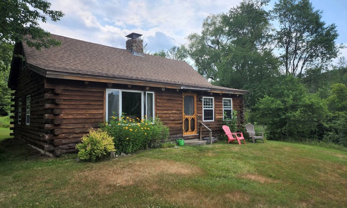 Thornton House | Log Cabin in the White Mountains of New Hampshire