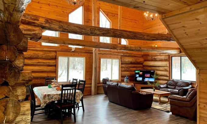 Brainerd House | Log home surrounded by woods near Upper South Long Lake