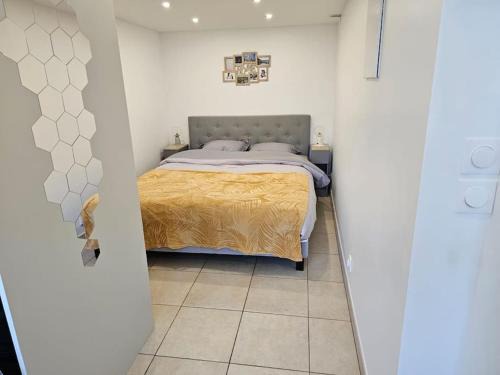 Rueil-Malmaison Apartment | logement entier indépendant dans maison