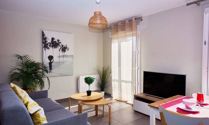 Chanot - Stade Velodrome Apartment | Logement Entier vue mer T3 - Plages 15 mn 9ème