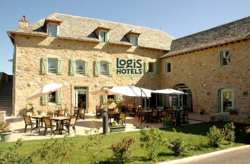 Saint-Andre-de-Najac Hotel | Logis hôtel l'instant Mont le Viaur