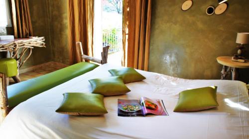 Bedoin Hotel | Logis Hôtel restaurant des Pins