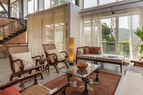 Stuart Hill Villa | LohonoStays Villa Whispering Waters