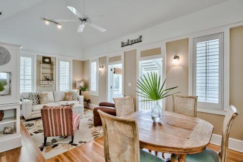 Rosemary Beach House | Lola's Carriage House