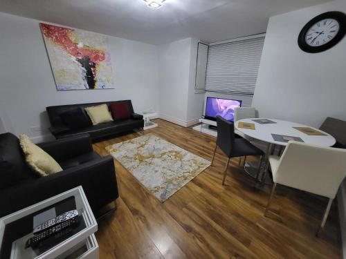 Woolwich Riverside Apartment | London City Modern Apartment, Woolwich