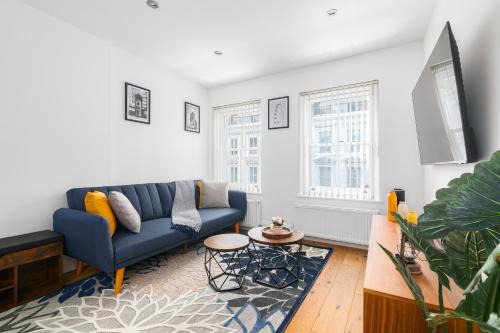 Moffat Apartment | London City Shoreditch 1BR Balcony Sleeps 4 Family friendly