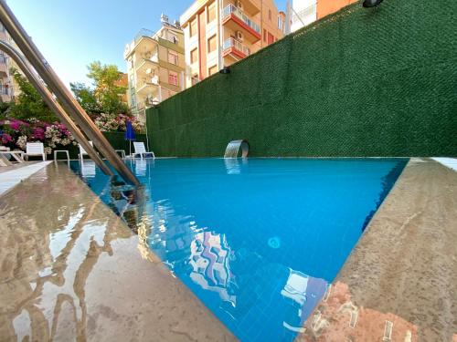 Konyaalti Hotel | LONDON OTEL