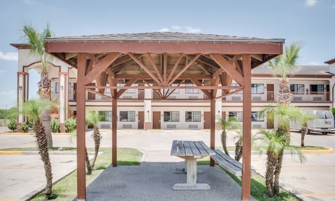 San Benito Hotel | Lone Star Inn - San Benito Harlingen