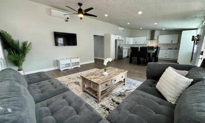 Nampa House | Lonestar Luxury Guesthouse
