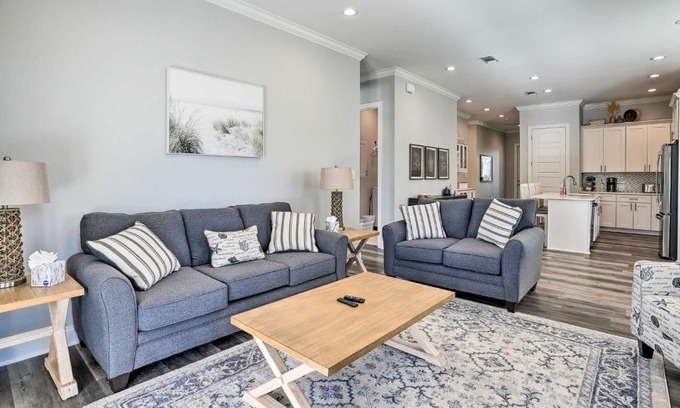 Long Beach House | Long Beach Getaway with Decks and Ocean Views!