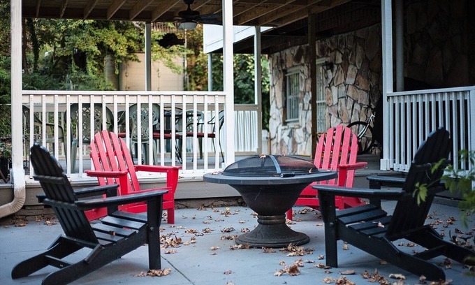 Bal Habor House | Long Term Corporate Rental Near I-75 & Downtown 'nooga (Special Spring Rates)