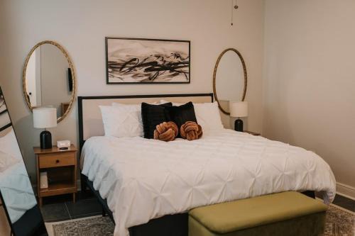 Lake Charles House | Long Term Stay Fast Wifi Comfortable