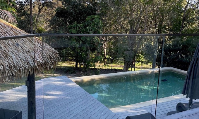 Sunrise Beach House | Longboard Beach House - WiFi (unlimited) & Pet Friendly