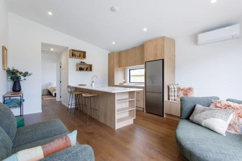 Lake Hawea Apartment | Longview Luxe Retreat