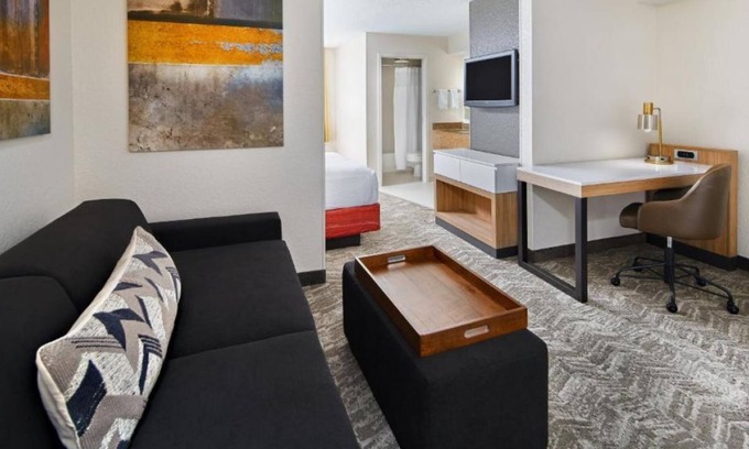 Southeast Houston House | Look No Further! FREE Parking and On-site Pool, Near Gulfgate Shopping Center!