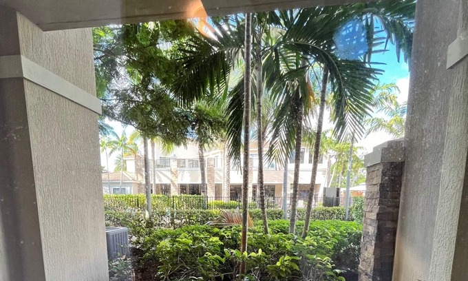 Margate Apartment | Looking for a quiet getaway this is your place!