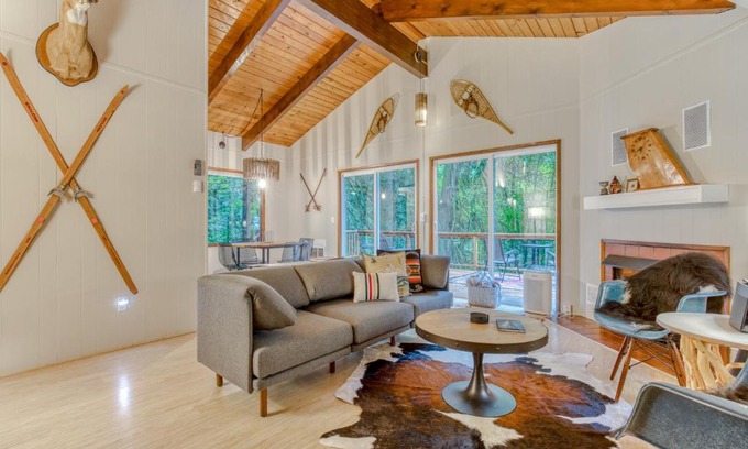 Mount Hood Village House | Lookout Lair