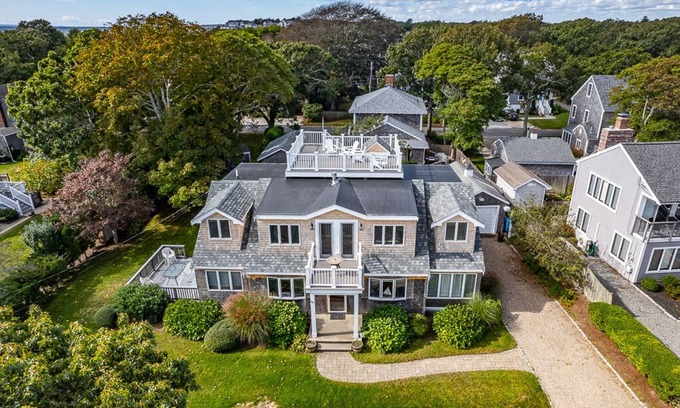 Falmouth Heights House | Lookout Point