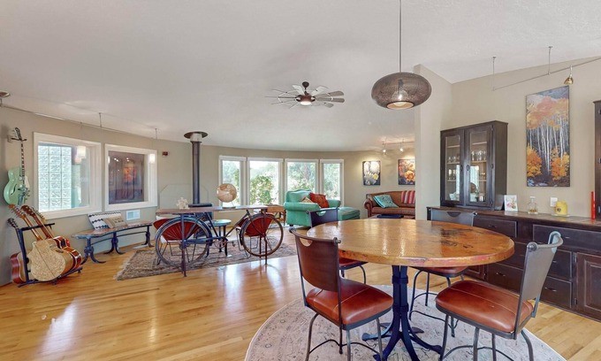Los Alamos House | Los Alamos Oasis