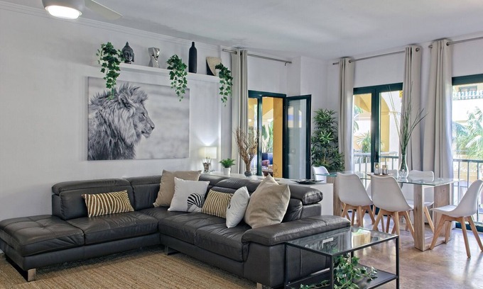 San Pedro de Alcantara Apartment | Los Almendros II, Contemporary, luxury living