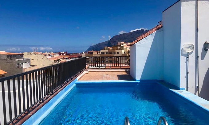 Puerto de Santiago Apartment | Los Angeles 3 Bed Apartment with Pool