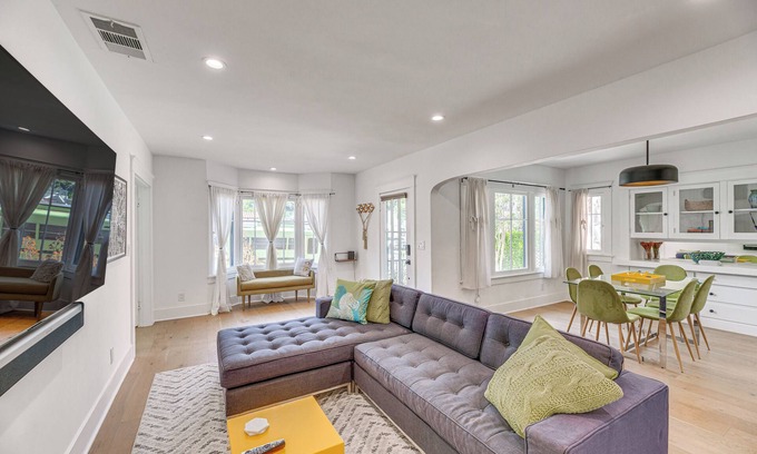 Eagle Rock House | Los Angeles Family Home w/Deck ~ 7 Mi to Downtown