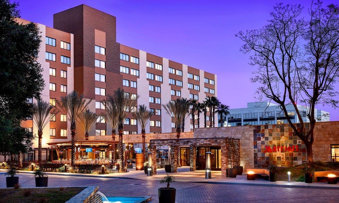 Burbank Hotel | Los Angeles Marriott Burbank Airport