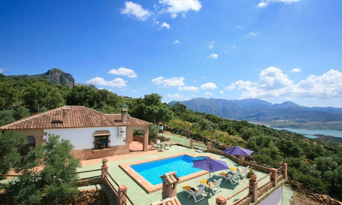 El Gastor Villa | Los Milagros - Two Bedroom Villa, Sleeps 4
