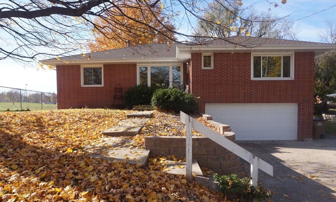 West Des Moines House | Lots of Room in this Private 1 Bedroom Suite in a Beautiful Brick Ranch Home