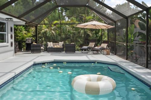 South Venice House | Lotus House - Relaxation - close to Beaches - Heated Pool