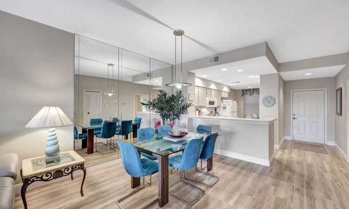 Tropical Cove Condo | Lotus Leaf at Lexington CC Golf Village