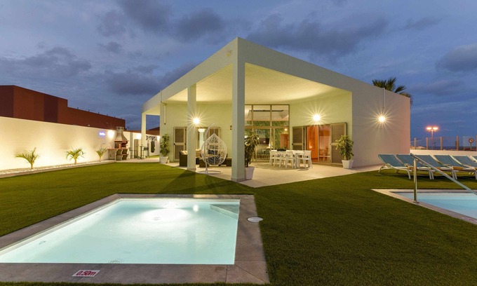 Costa de Antigua House | LOVE AND LIGHT MINI GOLF POOL LUXURY VILLA 7 STAR