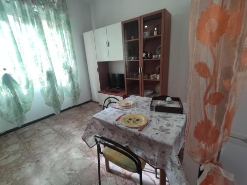 Finalborgo Apartment | Love and Peace House con deposito biciclette privato