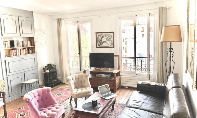 Combat Apartment | Love Nest In Paris