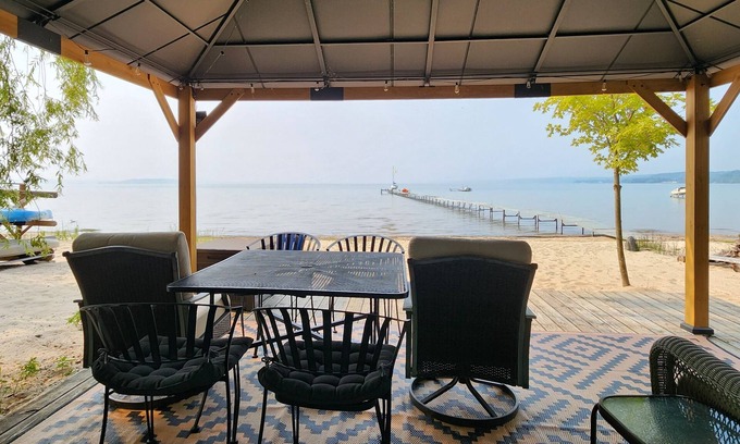 Suttons Bay House | Love North Shore Cherry Cove Beachfront On West Grand Traverse Bay In Leelanau!
