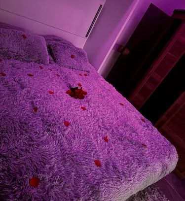 Peyruis Hotel | Love Room - Le Parad'Ysi