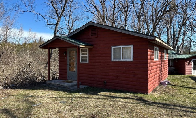 Grayling Cabin | Lovells Riverside Cabins # 2 on the AuSable River