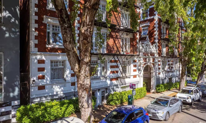 Alphabet Historic District Condo | Lovely 1-bdrm condo in lovely Portland with WiFi - Close to everything!