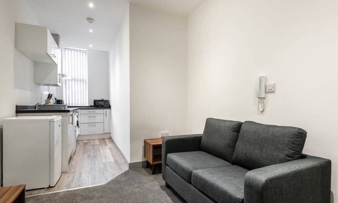 Doncaster Apartment | Lovely 1 Bed Budget Apartment in Central Doncaster