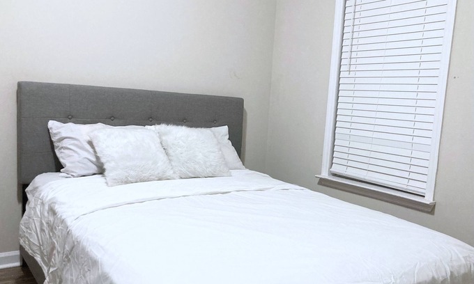 Dunwoody Apartment | Lovely 1 Bed Room unit with Free Parking