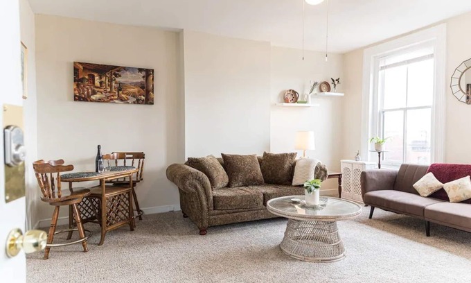 Jackson Ward Apartment | Lovely 1-bedroom apartment in Downton Arts District 5 mins from VCU