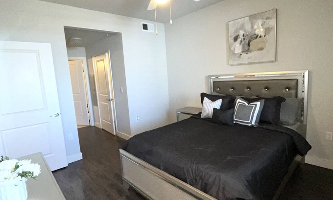 Irvine Business Complex Apartment | Lovely 1 bedroom apartment +pool access