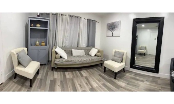 West Gateway Condo | Lovely 1 bedroom condo near the beach