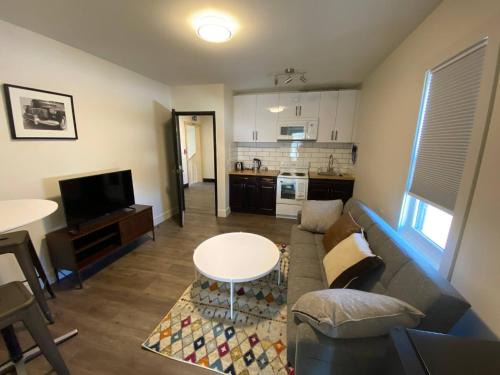 North Central Edmonton Apartment | Lovely 1 Bedroom Condo with Free Parking And Balcony