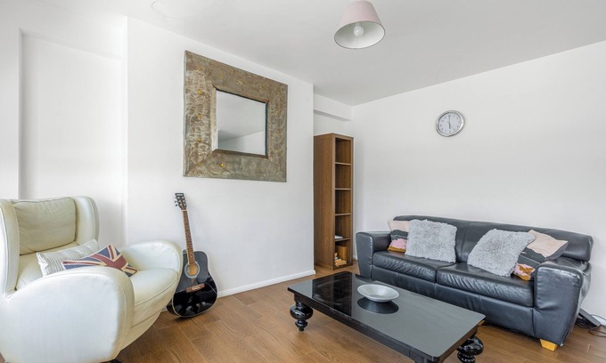 Camden Town with Primrose Hill Apartment | Lovely 1 Bedroom Serviced Apartment in Camden