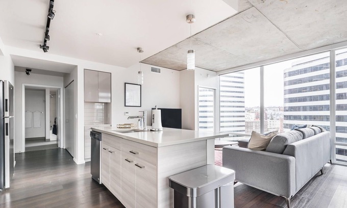 Belltown Apartment | Lovely 1BR in Seattle, Pool + Pet-Friendly